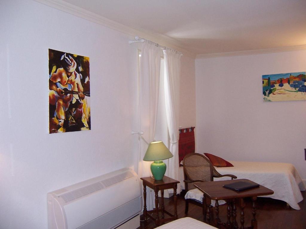 Chambres Au Chateau - Le Clos Des Tourelles Sennecey-le-Grand Zimmer foto