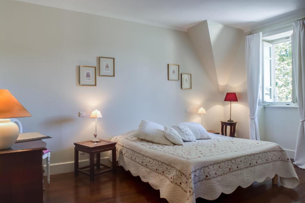 Chambres Au Chateau - Le Clos Des Tourelles Sennecey-le-Grand Zimmer foto