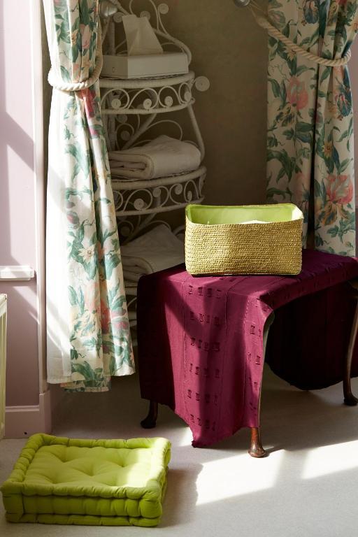 Chambres Au Chateau - Le Clos Des Tourelles Sennecey-le-Grand Zimmer foto